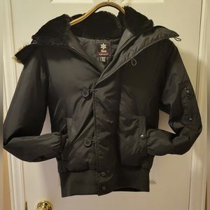 Gorgeous ROOTS woman's petite XS bomber style 100% nylon 80% goose down jacket